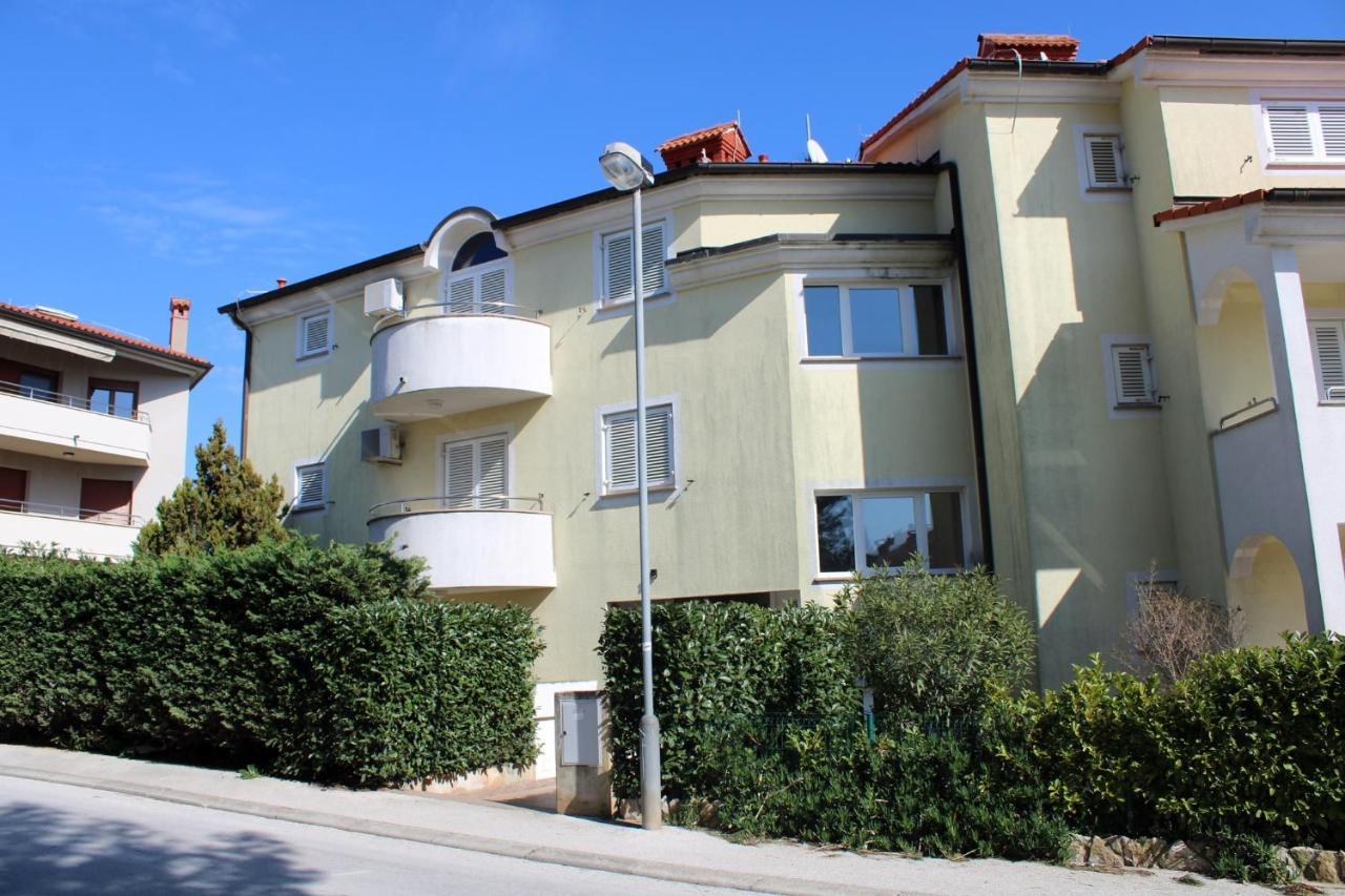Studio Apartment Aniko Premantura Kültér fotó