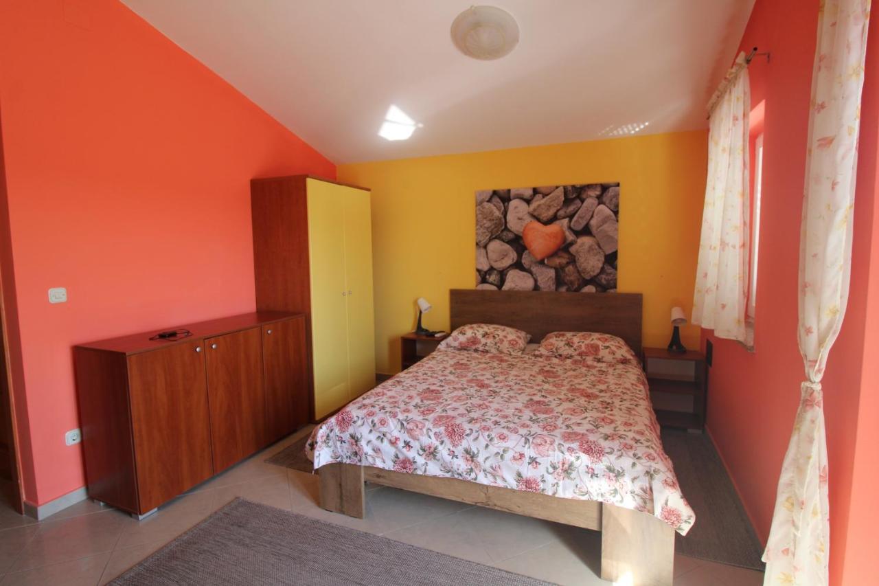 Studio Apartment Aniko Premantura Kültér fotó